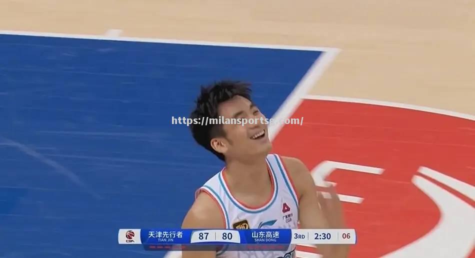 米兰体育-离奇一幕！赛场目击选手突然退赛
