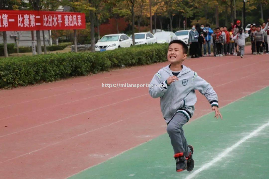 米兰体育-重装出发！运动员备战如同战场，冲向胜利