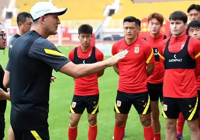 广州恒大遭遇困境，连战连败引发疑虑